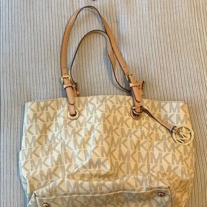 Michael Kors classic tote